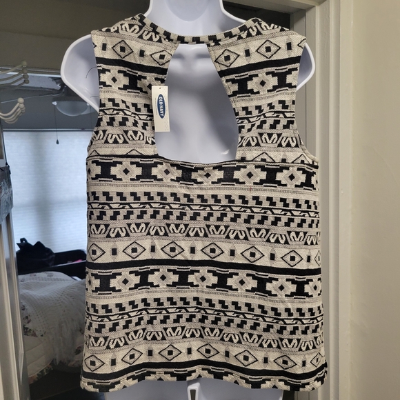 Old Navy Black & Cream Tribal Print Sleeveless Tank - Picture 6 of 9